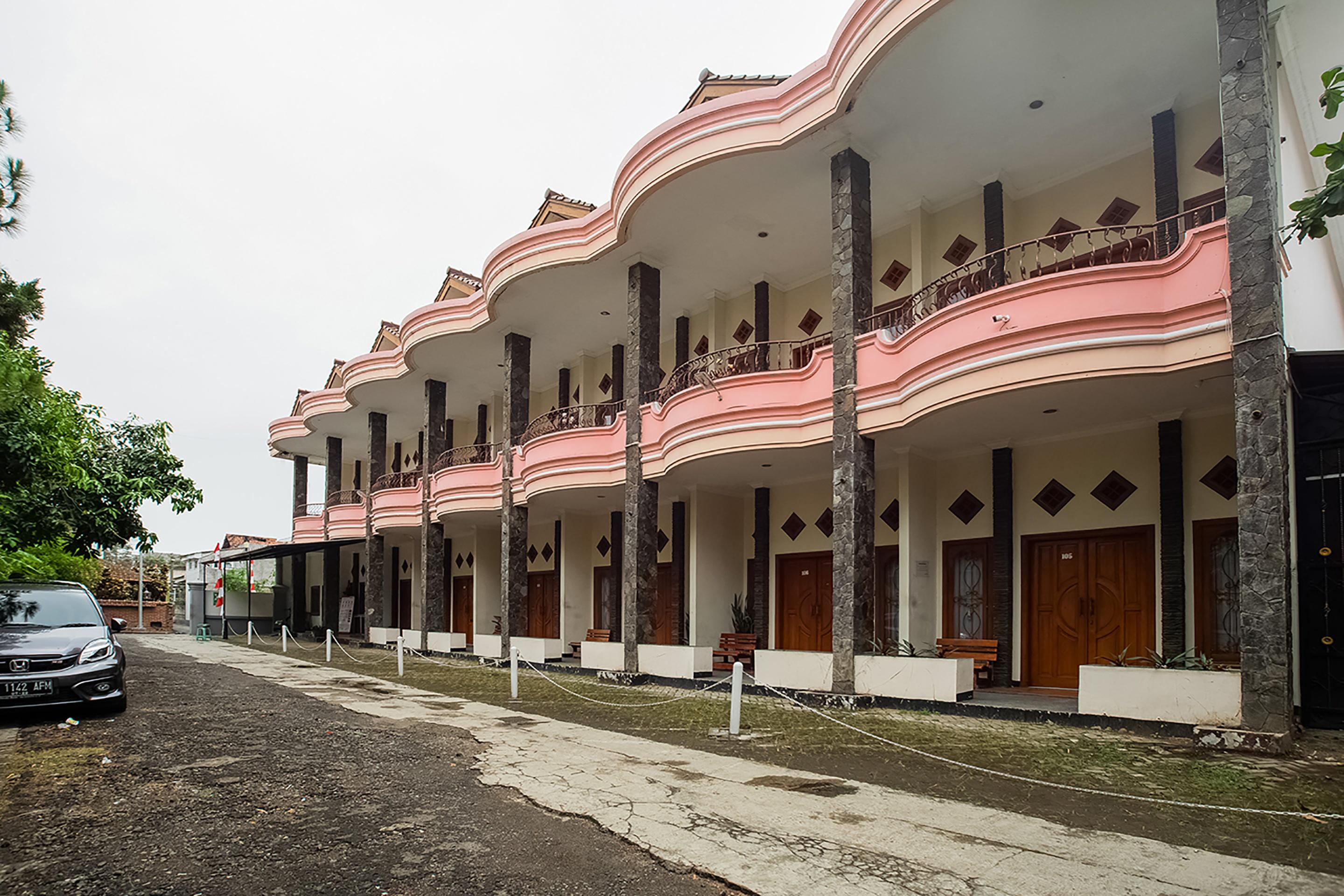 OYO 3406 Pandu Prima Guest House Syariah Bandung Luaran gambar